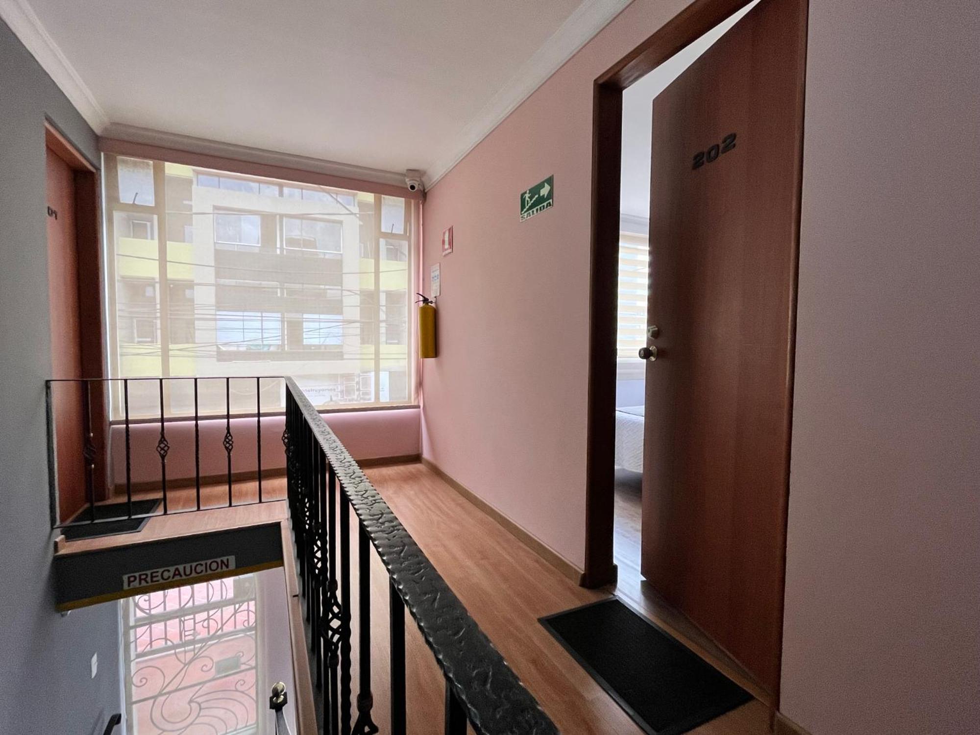 Отель Titas House Богота Экстерьер фото